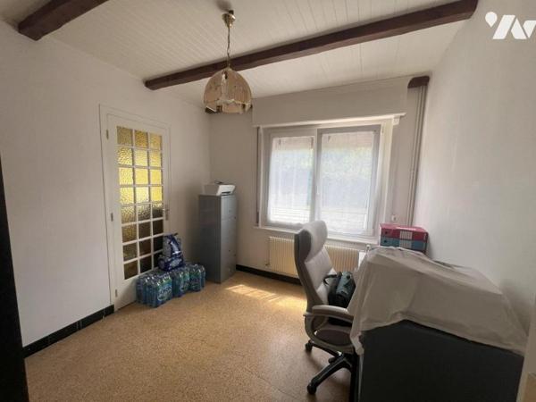 MAISON SEMI-INDIVIDUELLE PAR LE GARAGE