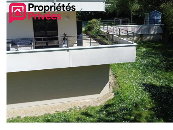 Appartement Segre 5 pièce(s) 142 m2  4 chambres, plain pied avec terrain