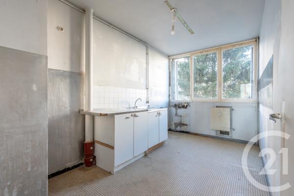 Appartement F4 à vendre  4 pièces - 67,72 m2 LE PLESSIS TREVISE - 94