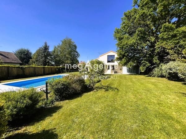 Maison à LA SEGUINIERE, 49280 - 8 pièces 149m²