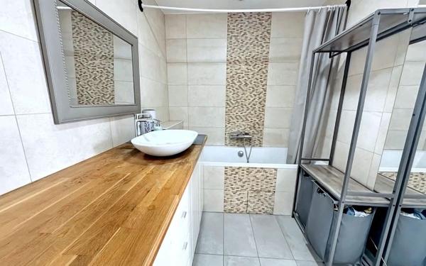 Appartement à vendre    3 pièces • 65,22 m2 Joinville-le-Pont