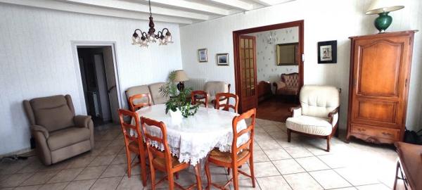 CHARENTAISE TROIS CHAMBRES ET DEPENDANCES