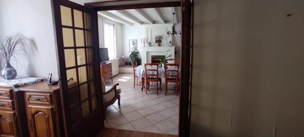 CHARENTAISE TROIS CHAMBRES ET DEPENDANCES