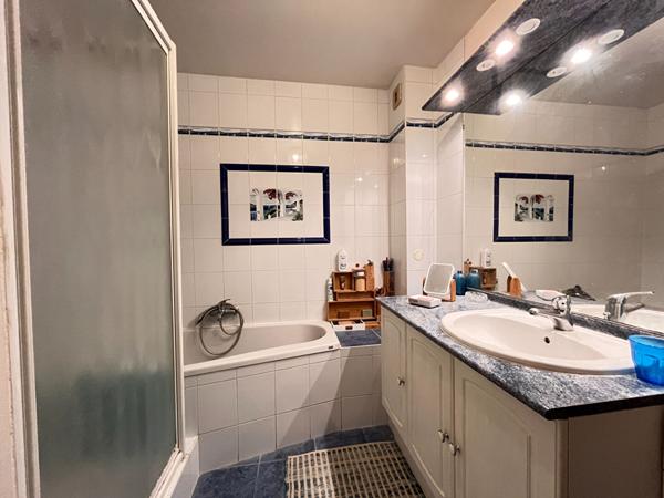 Appartement NANTES ST JOSEPH DE PORTERIE 4 pièce(s) 82 m2