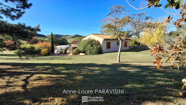 Fendeille, Maison avec piscine, parc arboré et dépendances