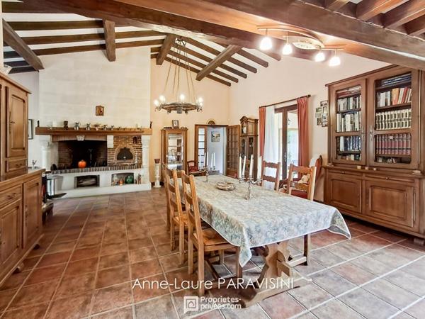 Fendeille, Maison avec piscine, parc arboré et dépendances