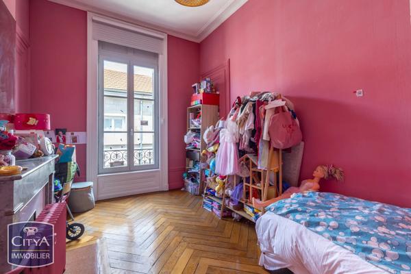 Appartement à vendre 5 pièces 149.6m² Saint-Étienne (42000)