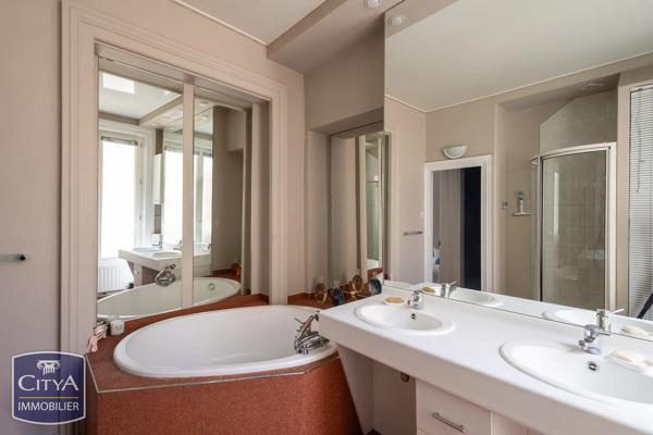 Appartement à vendre 5 pièces 149.6m² Saint-Étienne (42000)