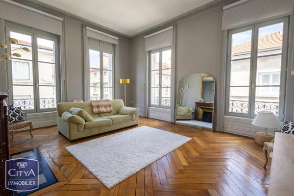 Appartement à vendre 5 pièces 149.6m² Saint-Étienne (42000)