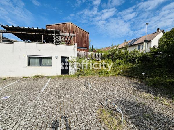 Immeuble 8 pièces - 242 m²