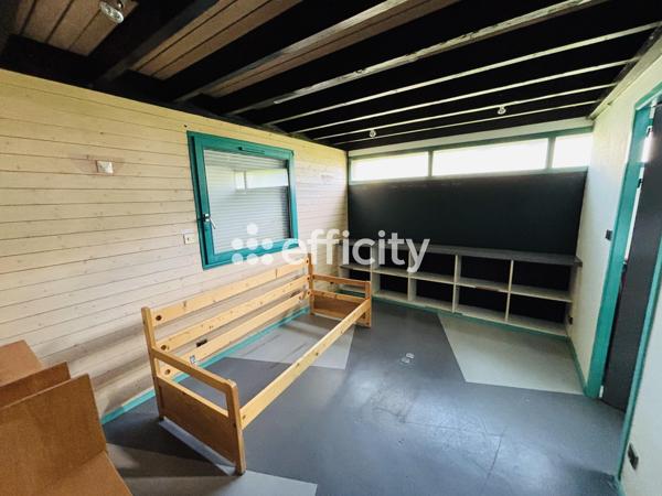 Immeuble 8 pièces - 242 m²