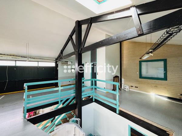 Immeuble 8 pièces - 242 m²