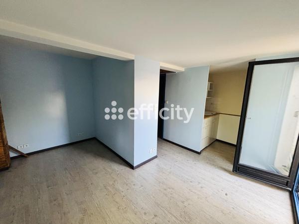 Immeuble 8 pièces - 242 m²