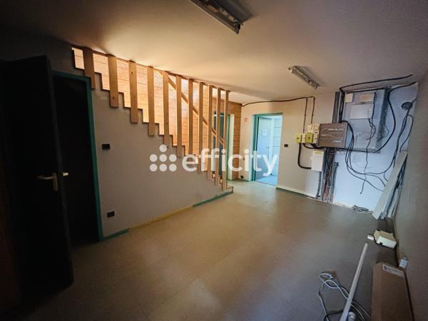 Immeuble 8 pièces - 242 m²