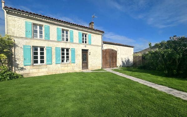 Maison à vendre    3 pièces •  Montils