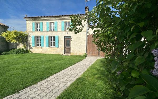 Maison à vendre    3 pièces •  Montils