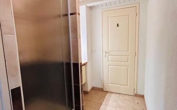 Appartement à louer    4 pièces •  Petit-Bourg