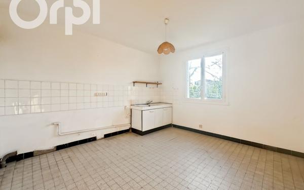 Appartement à louer    4 pièces •  Aubenas