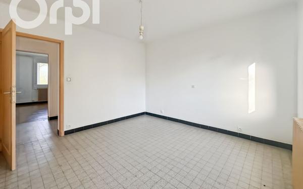 Appartement à louer    4 pièces •  Aubenas