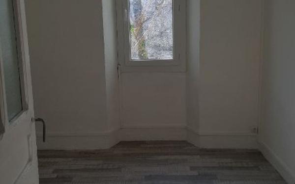 Appartement à louer    2 pièces •  Salernes