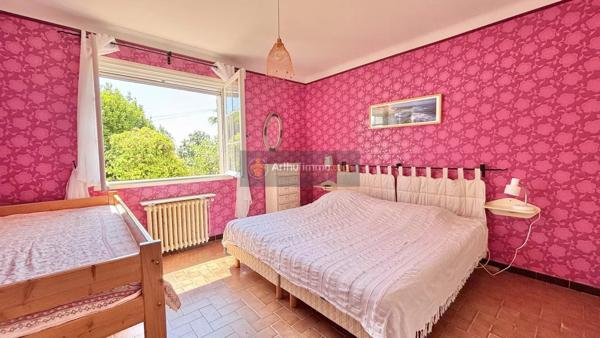 Vente                                                      Villa
                        
                     4 pièces                      115 m2                     à Saint-Aygulf