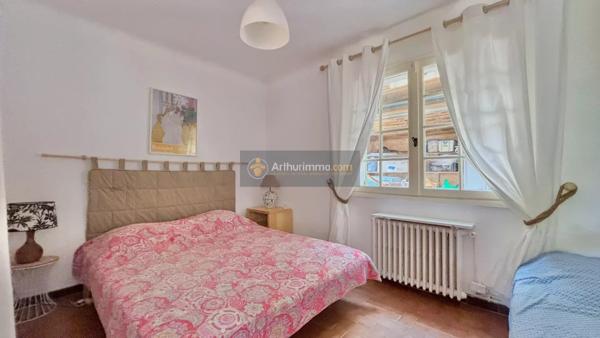 Vente                                                      Villa
                        
                     4 pièces                      115 m2                     à Saint-Aygulf