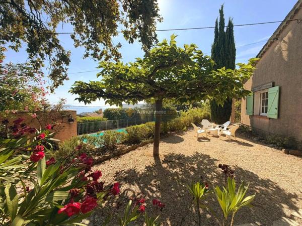 Vente                                                      Villa
                        
                     4 pièces                      115 m2                     à Saint-Aygulf