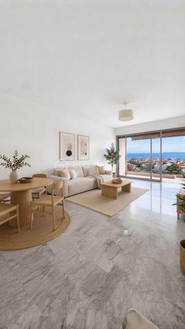 Situé en position dominante, au sein de la résidence recherchée Le Val Fleuri à Cagnes-sur-Mer, découvrez ce lumineux appartement de 2 pièces d’environ 48 m², installé au 4ᵉ étage.

Traversant et bénéficiant d’une exposition principale Sud, l’appartement profite d’une belle luminosité tout au long de la journée et d’une  vue panoramique sur la mer à près de 180 degrés.

L’entrée dessert une cuisine indépendante d’environ 7,50 m², ouverte sur une petite loggia exposée au nord de 2m2, avec vue sur une colline.

L’espace nuit se compose d’une chambre de plus de 11 m², donnant directement sur la terrasse côté mer, d’un dressing indépendant, d’une salle de bains avec baignoire et d'un toilette séparé.

Le séjour, d’une superficie de 19,20 m², s’ouvre également sur la terrasse exposée plein sud. Véritable prolongement de la pièce de vie, cet extérieur offre un cadre privilégié pour profiter du soleil et admirer la Méditerranée.

L’appartement est habitable immédiatement. Une remise au goût du jour pourra toutefois permettre à ses futurs propriétaires de le personnaliser selon leurs envies et de mettre pleinement en valeur son potentiel.

La résidence, entourée d’espaces verts, dispose d’une piscine et bénéficie des services d’un gardien.

Un emplacement de stationnement privatif ainsi qu’une cave complètent ce bien.

Les charges de copropriété comprennent notamment le chauffage collectif, l’eau chaude et l’eau froide, le gardiennage ainsi que l’entretien des parties communes, des espaces verts et de la piscine.

Cet appartement conviendra aussi bien pour une résidence principale que pour un pied-à-terre ou un investissement locatif. Il était précédemment loué 1 000 € par mois, charges comprises.