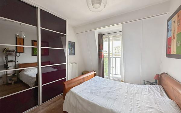 Appartement à vendre    5 pièces • 88,11 m2 Paris 16