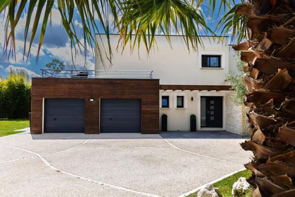 VILLA D'EXCEPTION à JOUE LES TOURS (37)