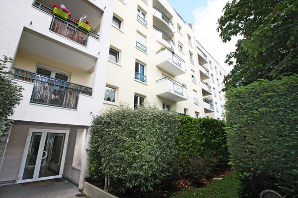 Courbevoie (92400) 2 pièces avec box