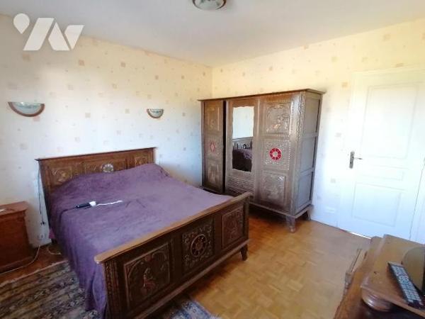 EXCLUSIVITÉ - Maison familiale 5 chambres avec grand terrain et garage camping-car à Orgères
...