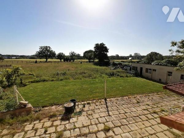 EXCLUSIVITÉ - Maison familiale 5 chambres avec grand terrain et garage camping-car à Orgères
...