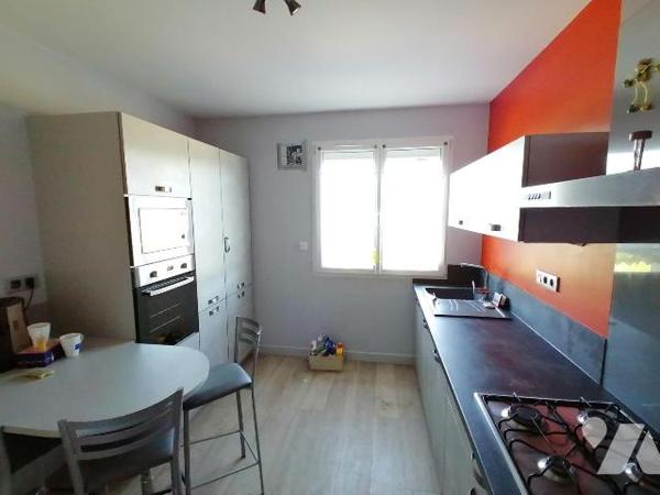 EXCLUSIVITÉ - Maison familiale 5 chambres avec grand terrain et garage camping-car à Orgères
...