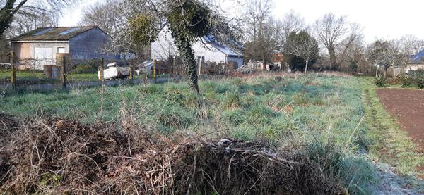 Terrain Besne 525 M2