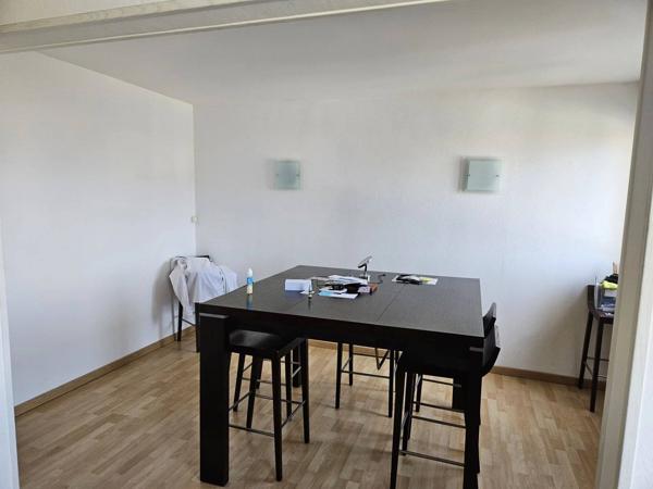 Appartement T4 - 3 chambres, balcon, garage
