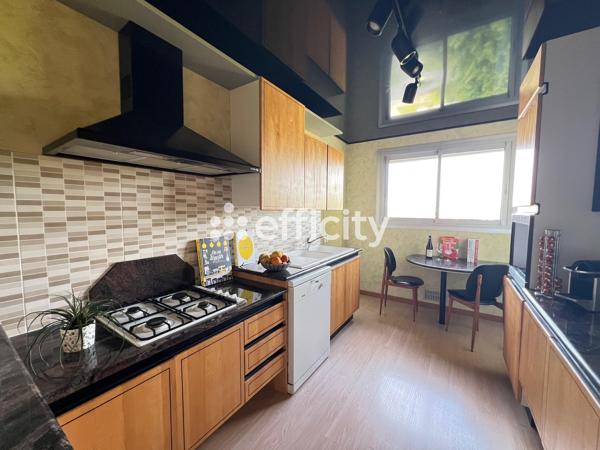 Appartement
         4 pièces
        - 87 m² Exclusivité 299 000 € *