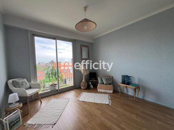 Appartement
         4 pièces
        - 87 m² Exclusivité 299 000 € *