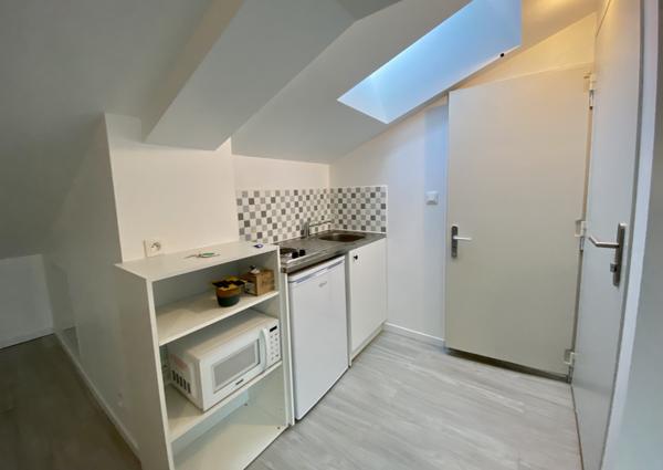 STUDIO MEUBLE POITIERS CENTRE 17.56 m²