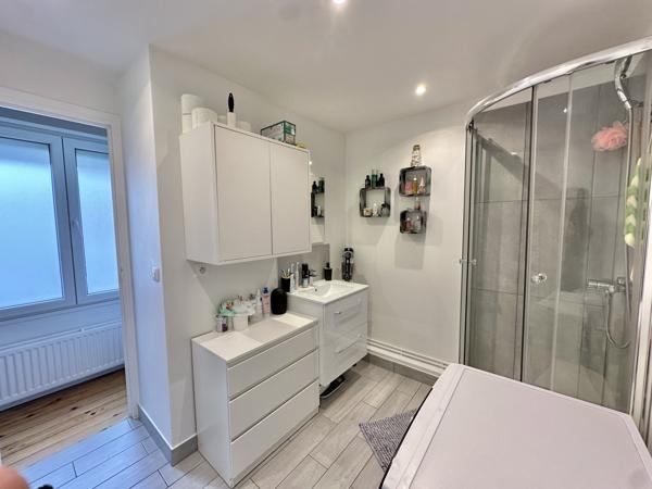 Immeuble 4 pièces - 90 m²