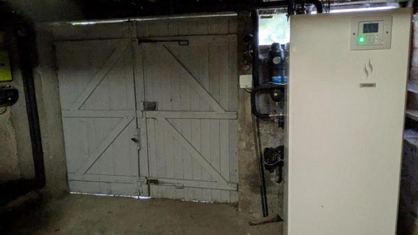 Maison avec dépendances et jardin