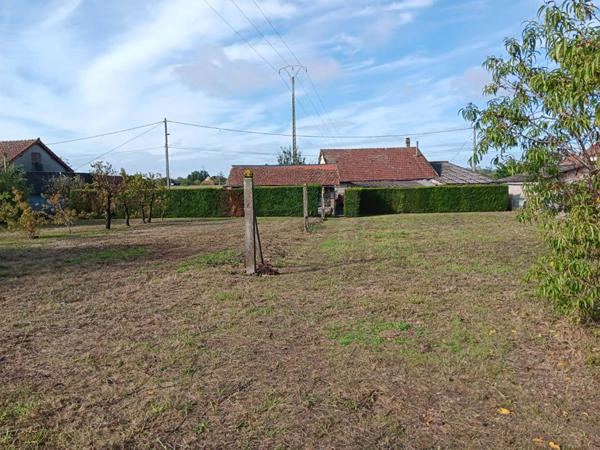 Maison avec dépendances et jardin