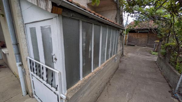 Maison avec dépendances et jardin