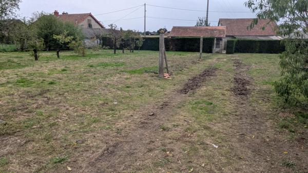 Maison avec dépendances et jardin