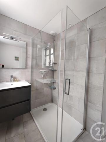Appartement F5 à vendre  5 pièces - 97,57 m 2   VANNES  - 56