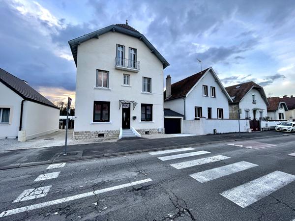 Appartement dans maison - Rez-de-chaussée - Rue Georges Guynemer