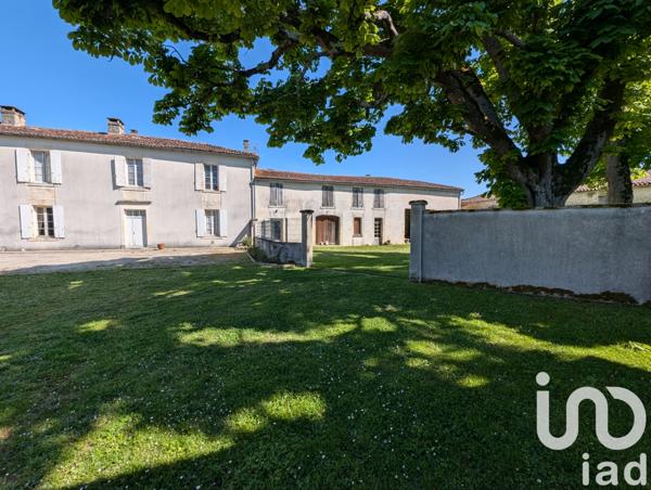 Maison à vendre 10 pièces 468 m² Louzac-Saint-André
