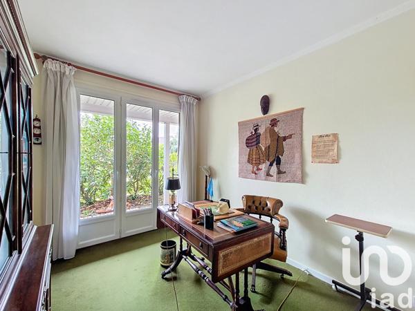 Maison à vendre 7 pièces 150 m² Le Mesnil-Saint-Denis