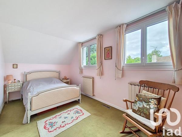 Maison à vendre 7 pièces 150 m² Le Mesnil-Saint-Denis