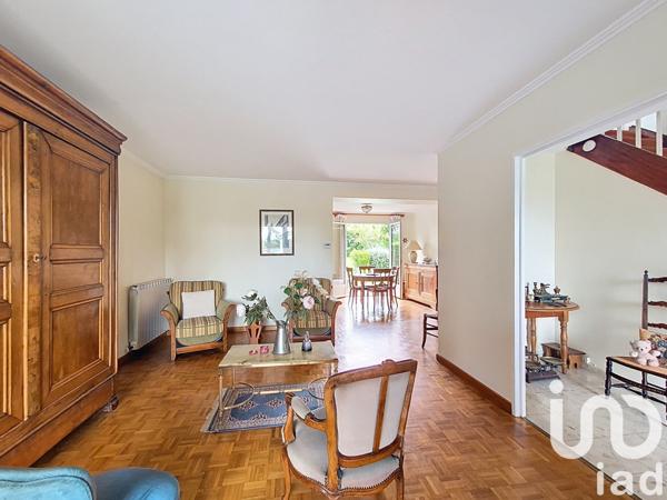 Maison à vendre 7 pièces 150 m² Le Mesnil-Saint-Denis